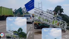 Kecelakaan lalu lintas terjadi di Jalan Tol Kukusan arah Jakarta pada Jumat, 24 Juli 2026 sekitar pukul 13.00 WIB.