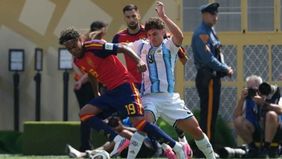 Pemain muda Spanyol Lamine Yamal mengungkapkan pesan yang diberikan Lionel Messi setelah Spanyol menang 1-0 atas Argentina pada final Piala Dunia 2026, Senin, 20 Juli 2026. Yamal menyebut nasihat dari Messi menjadi hal yang sangat berharga, bahkan te