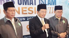 Menteri Agama (Menag) Nasaruddin Umar mengingatkan seluruh masyarakat agar tidak melakukan persekusi maupun tindakan main hakim sendiri dalam menyikapi polemik terkait kelompok Lesbian, Gay, Biseksual, dan Transgender (LGBT) di Indonesia.