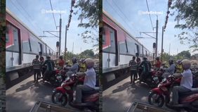 Berdasarkan keterangan saksi di lokasi awalnya melihat ada dua kendaraan tengah melintas dari arah Jalan HM. Joyomartono menuju Jalan Pahlawan melintasi rel Bulak Kapal.