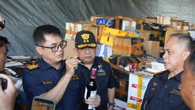 Bea Cukai bersama BAIS TNI gagalkan peredaran 19.142 botol atau setara 14.400,36 liter minuman mengandung etil alkohol (MMEA)/minuman keras (miras) ilegal yang diduga menggunakan pita cukai palsu di Bali.