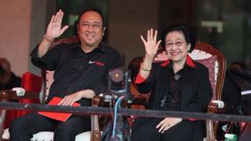 Presiden ke-5 RI sekaligus Ketua Umum DPP PDI Perjuangan (PDIP), Megawati Soekarnoputri, menghadiri acara peresmian Monumen Peristiwa Kudatuli di halaman kantor partainya, Jalan Diponegoro Nomor 58, Menteng, Jakarta Pusat.