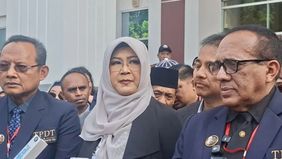 Jaksa Penuntut Umum (JPU) kembali menyerahkan berkas perkara Tifauzia Tyassuma atau Dokter Tifa ke Pengadilan Negeri Jakarta Timur terkait kasus dugaan pencemaran nama baik yang berkaitan dengan tudingan ijazah palsu Presiden ke-7 RI Joko Widodo (Jok