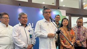 Menteri Ketenagakerjaan (Menaker) Yassierli menyampaikan bahwa kebijakan pemotongan komisi ojek daring (ojol) sebesar 8 persen telah diterapkan sejak Rabu, 1 Juli 2026, sebagai tindak lanjut arahan Presiden Prabowo Subianto.