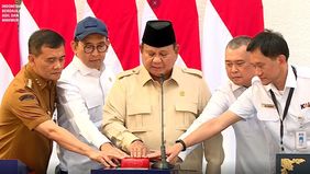 Presiden RI Prabowo Subianto menargetkan pembangunan jaringan Trans Sumatera Railway yang menghubungkan wilayah paling selatan Pulau Sumatera di Bakauheni, Lampung, hingga wilayah paling utara tepatnya di Banda Aceh. 