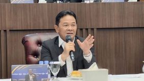 Dewan Kehormatan Penyelenggara Pemilu (DKPP) menjatuhkan sanksi peringatan keras kepada Anggota KPU RI Parsadaan Harahap setelah dinyatakan terbukti melanggar Kode Etik Penyelenggara Pemilu (KEPP).