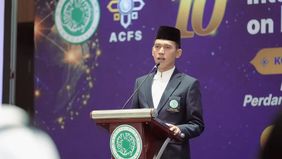 Menurutnya, istilah LGBT merupakan bentuk eufemisme atau penghalusan bahasa yang dinilai mengaburkan makna perilaku yang dianggap sebagai penyimpangan moral.