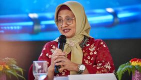 Pendapatan konsolidasi meningkat 3,9% YoY, EBITDA naik 3,8% YoY, sementara laba bersih
normalisasi tumbuh 6,2% YoY.