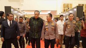 Kapolri Jenderal Polisi Listyo Sigit Prabowo mengajak seluruh anggota Polri terus menjaga semangat keteladanan Jenderal Polisi Hoegeng Iman Santoso dalam menjalankan tugas dan memberikan pelayanan kepada masyarakat.