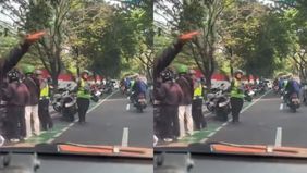 Korban saat ini telah dievakuasi menggunakan ambulans untuk mendapatkan penanganan medis.