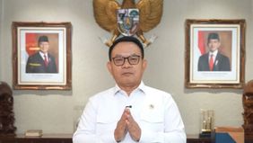 Kepala Staf Kepresidenan Jenderal TNI (Purn.) Dudung Abdurachman menyampaikan pesan kebangsaan yang mengajak seluruh elemen masyarakat untuk memperjelas komitmen menjaga persatuan, mempererat kebersamaan, serta menyikapi arus informasi dan dinamika d