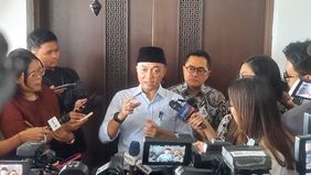 Menteri Sekretaris Negara (Mensesneg) Prasetyo Hadi menyatakan, Presiden Prabowo Subianto belum mengajukan nama calon gubernur Bank Indonesia kepada DPR.
