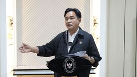 Menteri Koordinator Bidang Hukum, HAM, Imigrasi, dan Pemasyarakatan Yusril Ihza Mahendra menyatakan hukuman mati terhadap koruptor sudah diatur dalam Undang-Undang (UU).