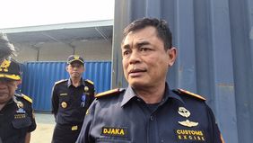 Direktur Jenderal Bea dan Cukai, Letjen TNI (Purn.) Djaka Budhi Utama, merespons terkait proses pembenahan internal Direktorat Jenderal Bea dan Cukai (DJBC) yang ditargetkan rampung pada September 2026.