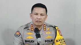 Polda Metro Jaya memastikan proses ekshumasi atau pembongkaran makam jenazah Sutrimo di Banyumas, Jawa Tengah, dilaksanakan sesuai jadwal pada Rabu, 12 Agustus 2026.

