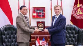 Wakil Menteri Pertahanan Amerika Serikat, Elbridge A. Colby, menyatakan negaranya melihat peluang besar untuk memperkuat kemitraan dengan Indonesia. Ia menegaskan bahwa seluruh kerja sama yang dibangun akan tetap menghormati kedaulatan Indonesia.