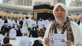 Bagi Ummi, bisa ke Mekkah adalah impian setiap umat Islam. Apalagi ini adalah kali pertama ia melihat Ka'bah, kiblat umat muslim sedunia. 