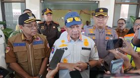 Menteri Dalam Negeri (Mendagri) Muhammad Tito Karnavian meninjau langsung penanganan dampak gempa di Kabupaten Ende, Nusa Tenggara Timur (NTT), sekaligus mengevaluasi kebutuhan pemulihan di wilayah tersebut.