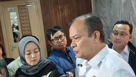Badan Meteorologi, Klimatologi, dan Geofisika (BMKG) memperkirakan aktivitas gempa susulan setelah gempa bermagnitudo 7,7 di Flores akan berangsur menurun dalam waktu sekitar tiga hingga empat minggu.