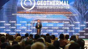 Menteri Energi dan Sumber Daya Mineral (ESDM) Bahlil Lahadalia mengatakan, proyek pembangunan pembangkit listrik tenaga surya (PLTS) berkapasitas 100 Gigawatt peak (GWp) bakal memberikan banyak dampak positif.
