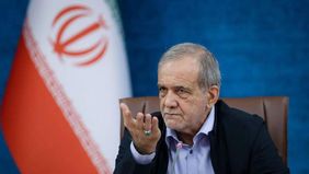 Presiden Iran Masoud Pezeshkian menyebut negaranya tengah menghadapi "perang skala penuh" di bidang ekonomi, militer, dan keamanan.

