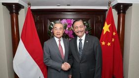 Menteri Luar Negeri China Wang Yi bertemu Ketua Dewan Ekonomi Nasional (DEN) RI Luhut Binsar Panjaitan di Jakarta pada Jumat, 21 Agustus 2026. Pertemuan tersebut membahas iklim investasi bagi perusahaan-perusahaan Tiongkok di Indonesia.
