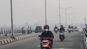 Penderita penyakit pernapasan, terutama asma, perlu mewaspadai risiko serangan asma akut ketika terpapar asap kebakaran hutan dan lahan (karhutla).