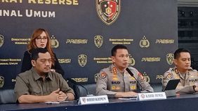 Polda Metro Jaya mengamankan 65 orang menjelang pelaksanaan aksi penyampaian aspirasi di kawasan Gedung DPR/MPR RI, Jakarta, Kamis (27/8/2026).
