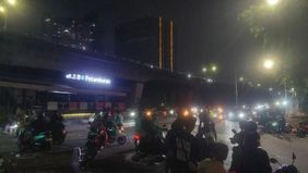 Pos Lalu Lintas Slipi di Palmerah, Jakarta Barat, kembali menjadi sasaran aksi perusakan massa pada Kamis (27/8) malam. Insiden perusakan ini dikonfirmasi langsung oleh Kepala Urusan Pembinaan Operasi (KBO) Satlantas Polres Metro Jakarta Barat AKP Su