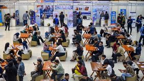 Ribuan lowongan kerja dari berbagai perusahaan tersedia dalam bursa kerja yang digelar Universitas Padjadjaran (Unpad). Beragam posisi dan formasi ditawarkan bagi para pencari kerja, mulai dari lulusan baru hingga yang telah memiliki pengalaman.
