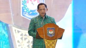 Menteri Dalam Negeri (Mendagri) Muhammad Tito Karnavian mengajak pemerintah daerah (pemda) memperkuat semangat gotong royong dengan saling membantu daerah yang sedang dilanda bencana.