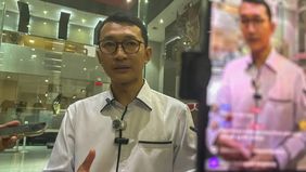 Komisi Pemberantasan Korupsi (KPK) terus mendalami sejumlah pengadaan barang dan jasa di lingkungan Dinas Pendidikan Kabupaten Bogor. Salah satu pengadaan yang menjadi perhatian penyidik adalah papan interaktif digital atau smartboard.

