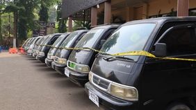 Direktorat Reserse Kriminal Umum (Ditreskrimum) Polda Banten membongkar sindikat spesialis pencurian kendaraan bermotor jenis pikap atau losbak dengan menangkap empat tersangka beserta barang bukti 11 unit mobil.