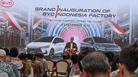 Menperin Agus Gumiwang Menyampaikan Permohonan Maaf Presiden Prabowo Subianto Yang Berhalangan Hadir Dalam Peresmian Pabrik BYD Subang.