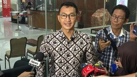 Komisi Pemberantasan Korupsi (KPK) kembali memanggil seorang saksi dalam penyidikan kasus dugaan suap pengadaan barang dan jasa di lingkungan Pemerintah Kabupaten Muara Enim, Sumatera Selatan. Saksi tersebut adalah Direktur Utama PT Millenium Solusi 
