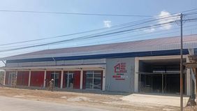 Pemerintah masih menyiapkan tata laksana serta rancangan Peraturan Presiden (Perpres) terkait pengelolaan Koperasi Desa/Kelurahan Merah Putih (KDKMP). Penempatan manajer koperasi di berbagai daerah juga masih dalam tahap persiapan.

