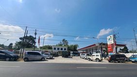 Pertamina Patra Niaga memastikan persediaan bahan bakar minyak (BBM), baik subsidi maupun nonsubsidi, masih tersedia di Kabupaten Jember, Jawa Timur, meskipun antrean kendaraan terjadi di hampir seluruh SPBU.