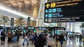 Sebanyak 33 Penerbangan Di Bandara Soetta Terdampak Sebaran Abu Vulkanik Krakatau.

