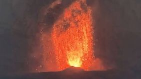 Direktorat Jenderal Perhubungan Laut Kementerian Perhubungan resmi mengeluarkan larangan bagi seluruh kapal untuk mendekati kawasan Gunung Anak Krakatau di Selat Sunda. Larangan ini menyusul peningkatan aktivitas vulkanik gunung tersebut yang kini be