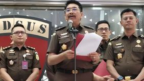 Penyidik Jaksa Agung Muda Bidang Tindak Pidana Khusus (Jampidsus) Kejaksaan Agung resmi mengambil alih penanganan kasus dugaan korupsi penggunaan dan pemanfaatan kawasan hutan untuk perkebunan tebu oleh PT PSMI di areal PT Inhutani V Lampung.