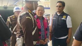 Mantan Jaksa Agung Muda Bidang Tindak Pidana Khusus (Jampidsus) Febrie Adriansyah menjalani pemeriksaan oleh penyidik Tim 9 Kejaksaan Agung (Kejagung) terkait dugaan tindak pidana korupsi dan tindak pidana pencucian uang (TPPU).

