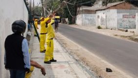 Gubernur DKI Jakarta, Pramono Anung menargetkan sekitar 6.500 kilometer kabel semrawut yang masih berada di permukaan dapat ditata dan diturunkan ke dalam tanah secara bertahap.