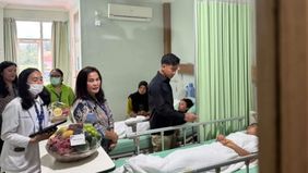 Wakil Presiden RI Gibran Rakabuming Raka menerjunkan dokter pribadinya untuk membantu mengawal serta mengoordinasikan penanganan medis anak-anak yang dirawat akibat dugaan keracunan makanan di Kabupaten Karo, Sumatra Utara, Jumat (11/9/2026).