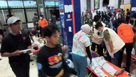 Sebanyak 69 korban selamat dari KM Virgo Transport 8 tiba di Pelabuhan Trisakti, Banjarmasin, Kalimantan Selatan, pada Minggu, 13 September 2026. Mereka dievakuasi menggunakan MV Haida dari perairan Laut Jawa untuk mendapatkan penanganan medis.