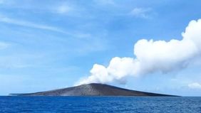 Gunung Anak Krakatau di Selat Sunda saat ini diperkirakan masih berada dalam fase inkubasi. Kondisi ini menandakan bahwa potensi terjadinya letusan dahsyat yang dapat membentuk kaldera baru masih sangat jauh.