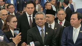 Menteri Keuangan (Menkeu) Suahasil Nazara menghadiri Sidang Paripurna Luar Biasa Dewan Perwakilan Daerah (DPD) RI di Kompleks Parlemen, Jakarta, Rabu 16 September 2026.

