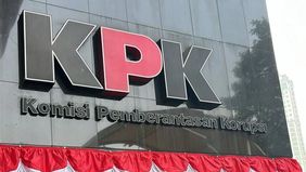 Komisi Pemberantasan Korupsi (KPK) tengah mendalami dugaan pencairan dana operasional Gubernur Papua tahun 2022 yang disebut fiktif dan nilainya mencapai triliunan rupiah.