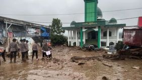Badan Penanggulangan Bencana Daerah (BPBD) Kabupaten Solok, Provinsi Sumatera Barat, melaporkan bahwa terdapat empat orang warga yang menderita luka-luka akibat bencana banjir bandang. Peristiwa nahas tersebut menerjang beberapa kawasan di Arosuka, K