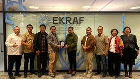 Kementerian Ekonomi Kreatif/Badan Ekonomi Kreatif (Ekraf) siap memperkuat sinergi dengan Asosiasi Media Siber Indonesia (AMSI) melalui pendekatan kolaborasi heksa heliks. Langkah strategis ini diambil guna merespons perubahan pesat lanskap media digi