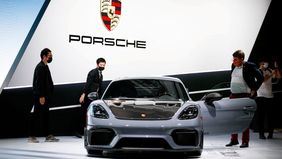 Porsche Berhasil Memproduksi Sel Baterai Menggunakan Bahan Aktif Katoda Yang Berasal Dari Proses Daur Ulang.